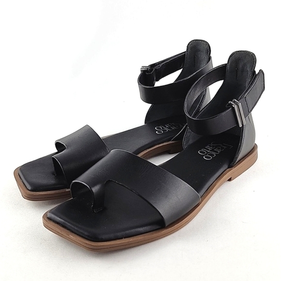 Franco Sarto Miras Black Flat Leather Sandal Ankle Strap Toe Ring Size 6M - Picture 4 of 16